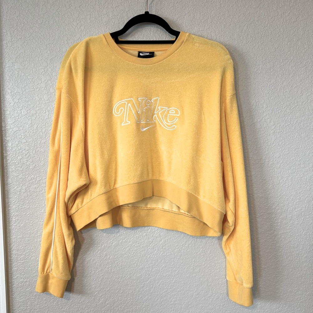 Nike women’s medium yellow crop lightweight sweatshirt. Terrycloth. High-low hem